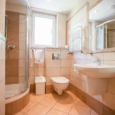 Gryf Rum i privatbostad Mielno (Koszalin)