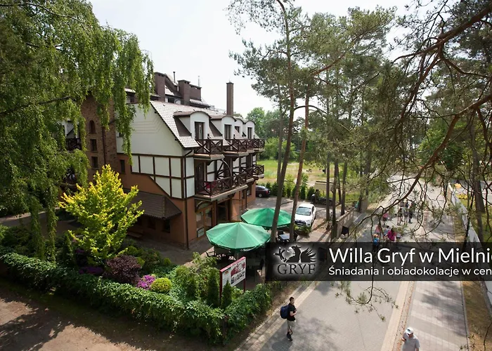 Gryf Проживание в семье Мельно