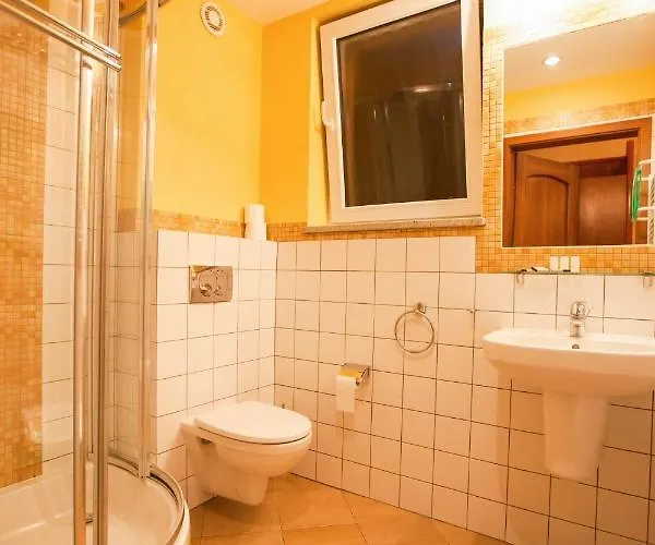 Проживание в семье Gryf *