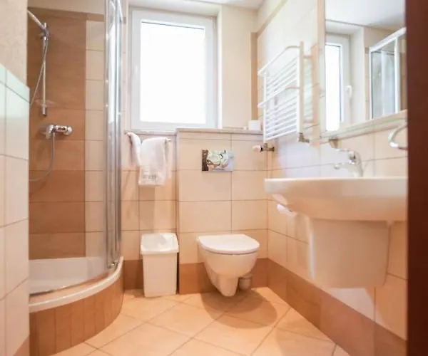 Проживание в семье Gryf